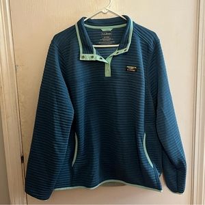 L.L. Bean | Blue Quarter Button